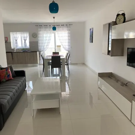 Sunshine Apartments Mellieha - Modern Three Bedroom Apartment - Apt No 1 Exterior photo
