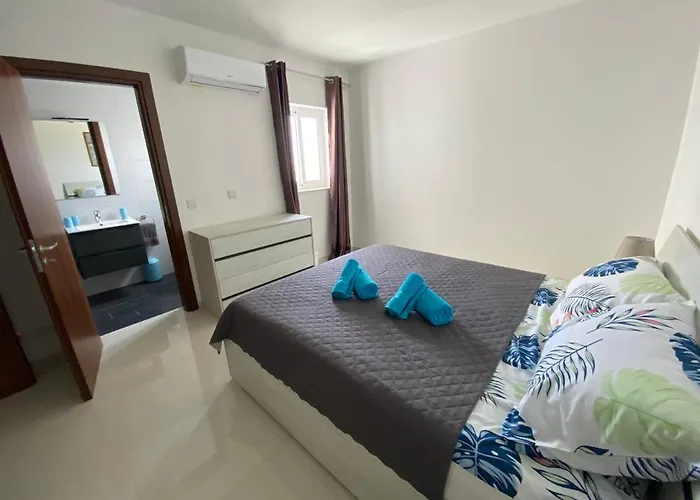 Sunshine Apartments Mellieha - Modern Three Bedroom Apartment - Apt No 1