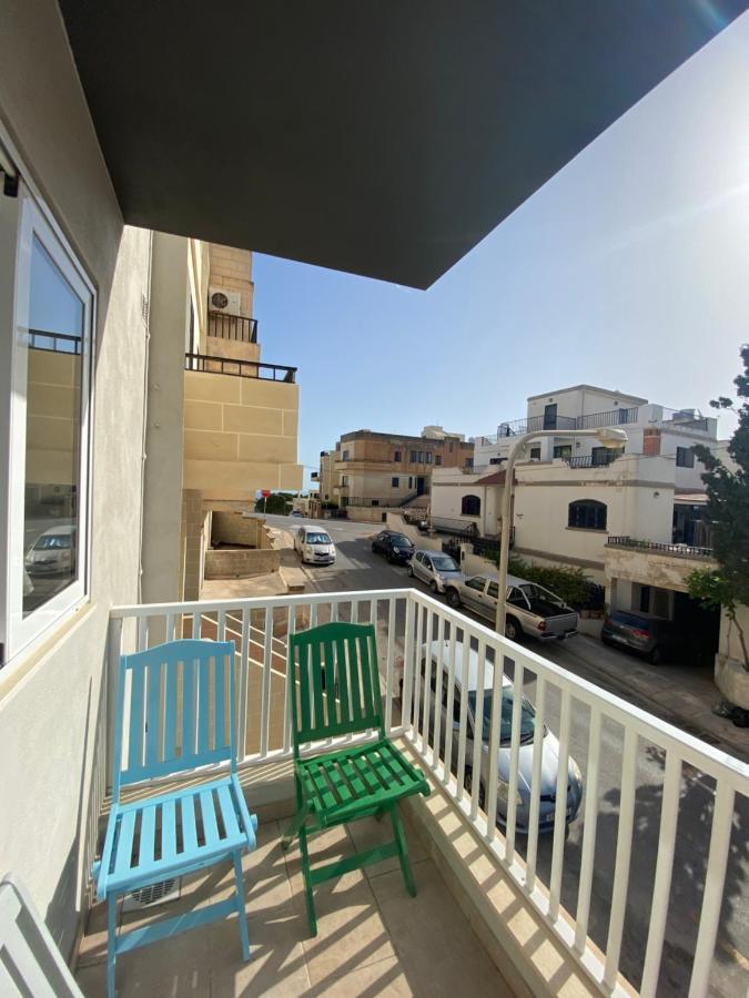 Sunshine - Modern Three Bedroom - No 1
